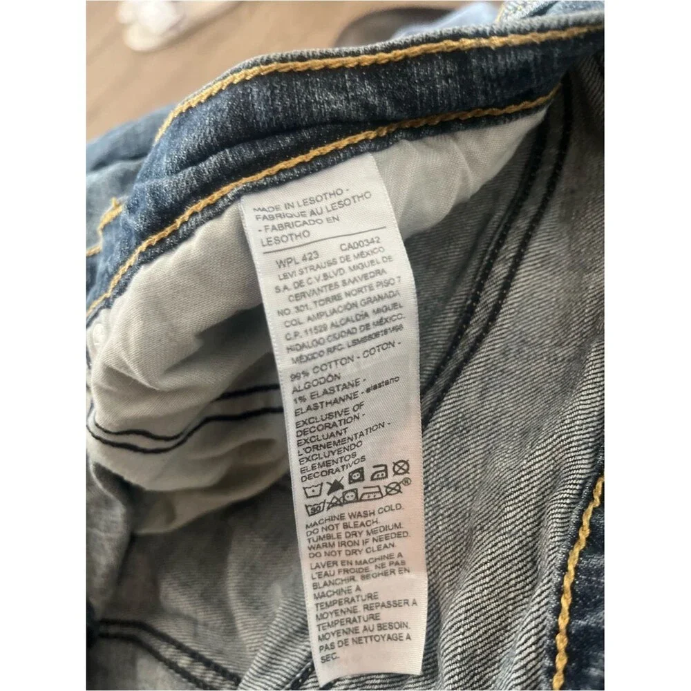 Signature Levi Strauss Jeans Mens 36x30 Relaxed Fit Stretch Denim Dark Wash